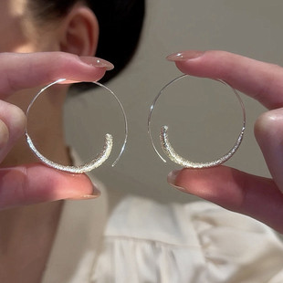 s925银针耳饰磨砂圆圈耳环女轻奢高级感时尚 简约气质百搭显瘦耳圈