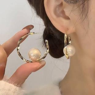 s925银针耳饰金色珍珠圈圈耳环女轻奢高级感时尚气质圆脸显瘦耳圈