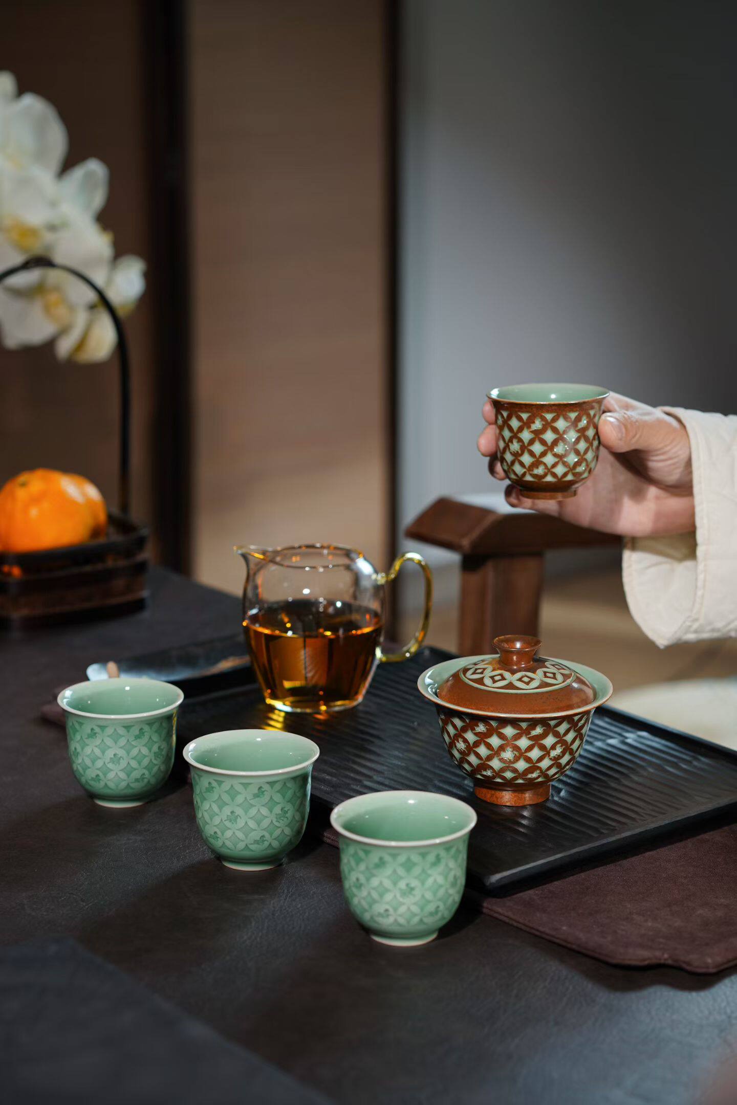 龙泉云上青瓷功夫茶具中式喝茶品茗杯闻香杯普洱杯陶瓷主人小杯子