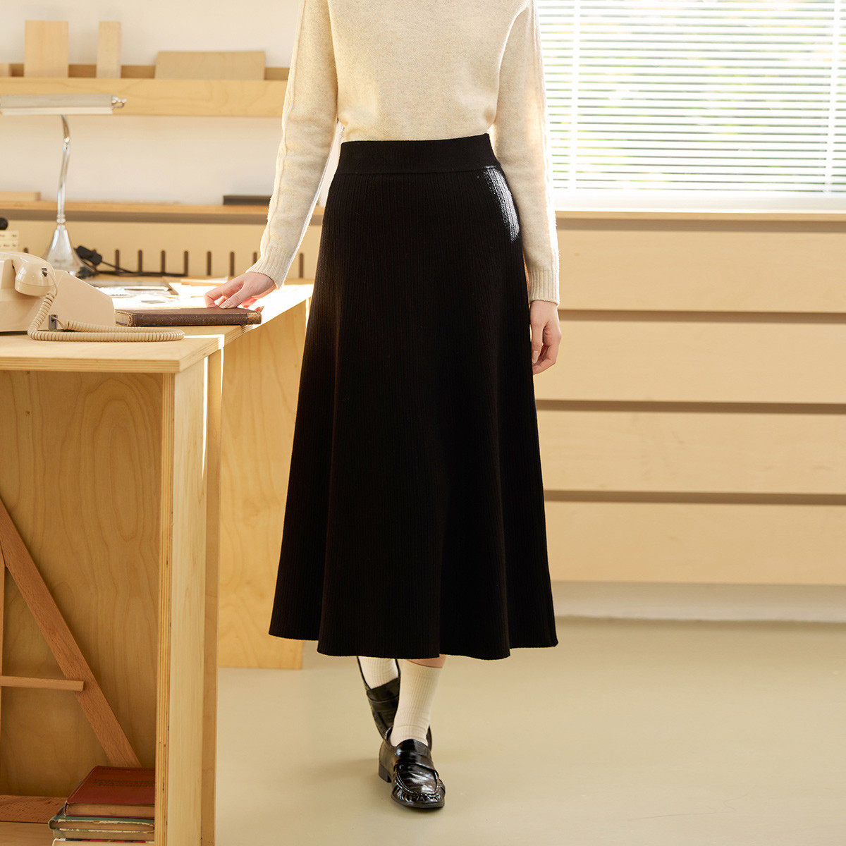 茵曼2025秋季新款高腰垂感A字半身裙女中长休闲显瘦气质包臀伞裙