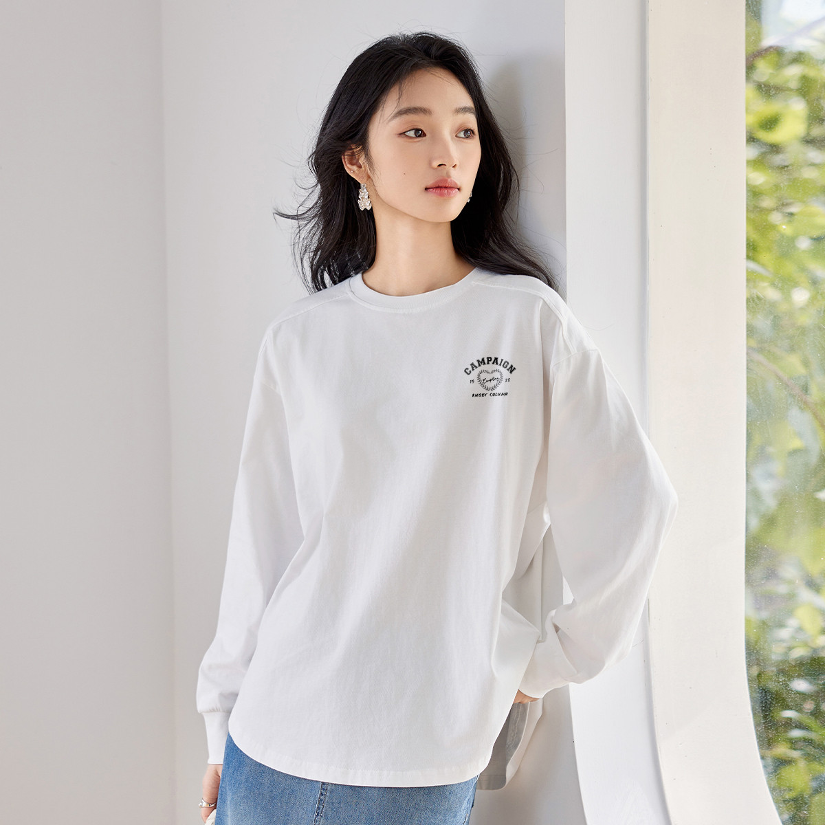 茵曼2025秋季新款纯棉长袖T恤女印花白色宽松版上衣爆款百搭显瘦
