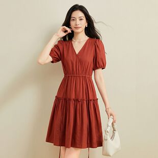 茵曼2026夏季新款复古减龄甜美V领连衣裙女田园风收腰显瘦中长裙