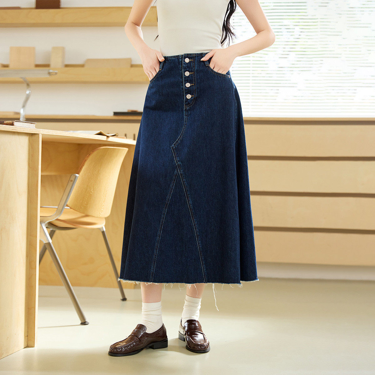 茵曼2025秋季新款牛仔半身裙中长女A字休闲时尚气质高腰设计感