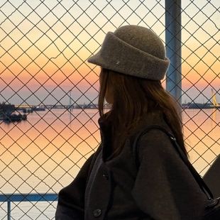 贝雷帽女秋冬显脸小棕色气质羊毛马术帽鸭舌帽韩系高端显脸小帽子