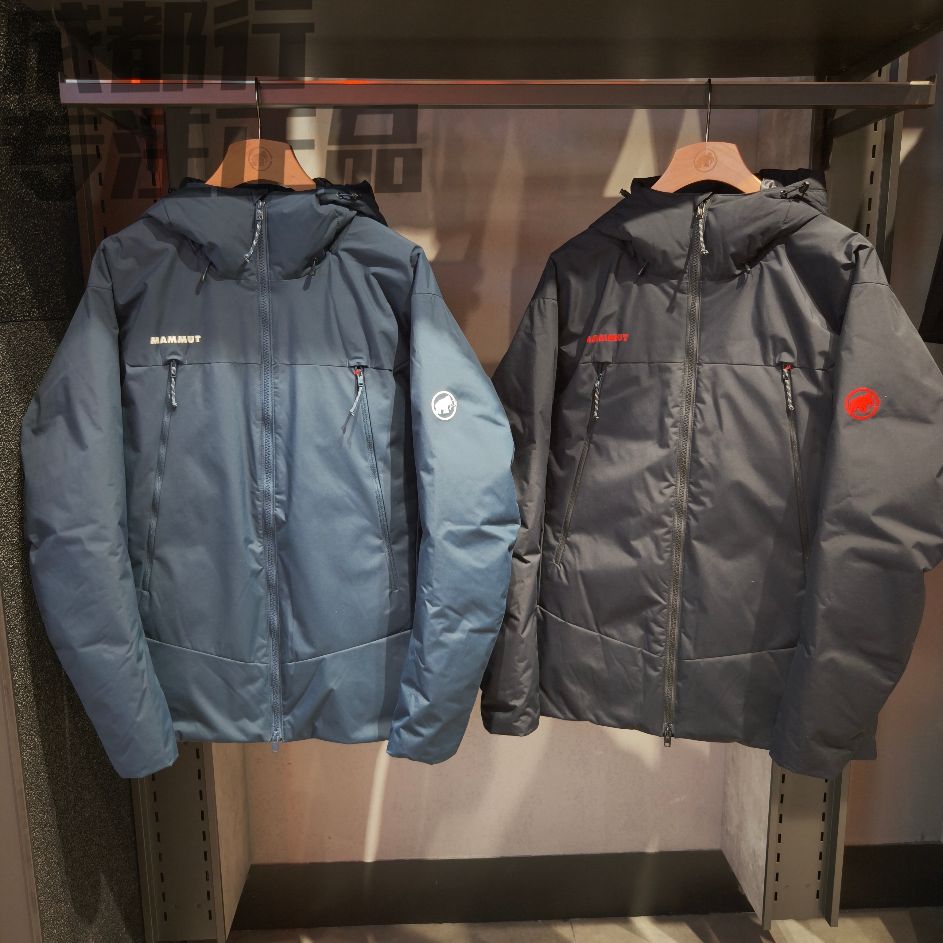 MAMMUT猛犸象Clion男女同款防风防水保暖连帽羽绒服1011-01992