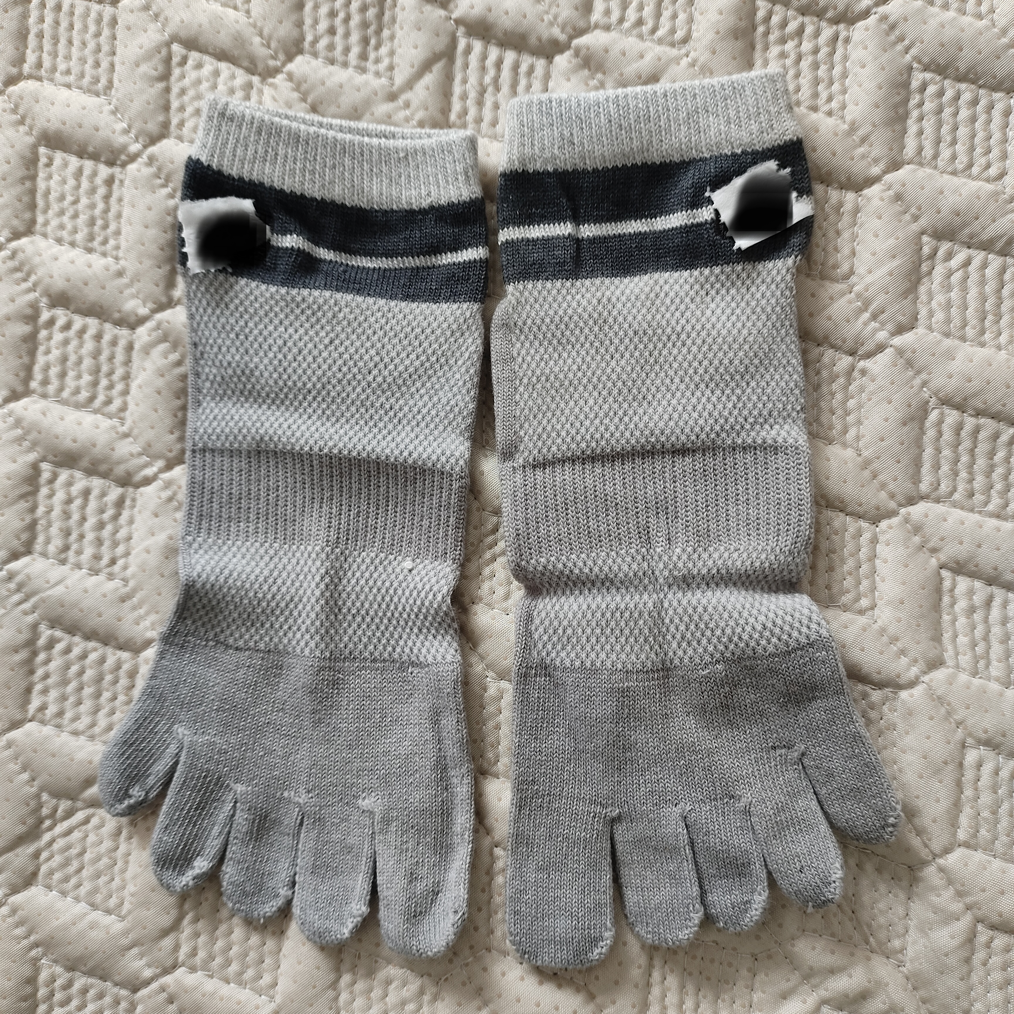 10双薄款网眼五指袜男短筒刺绣外贸尾货脚趾无接缝无骨纯棉分趾袜