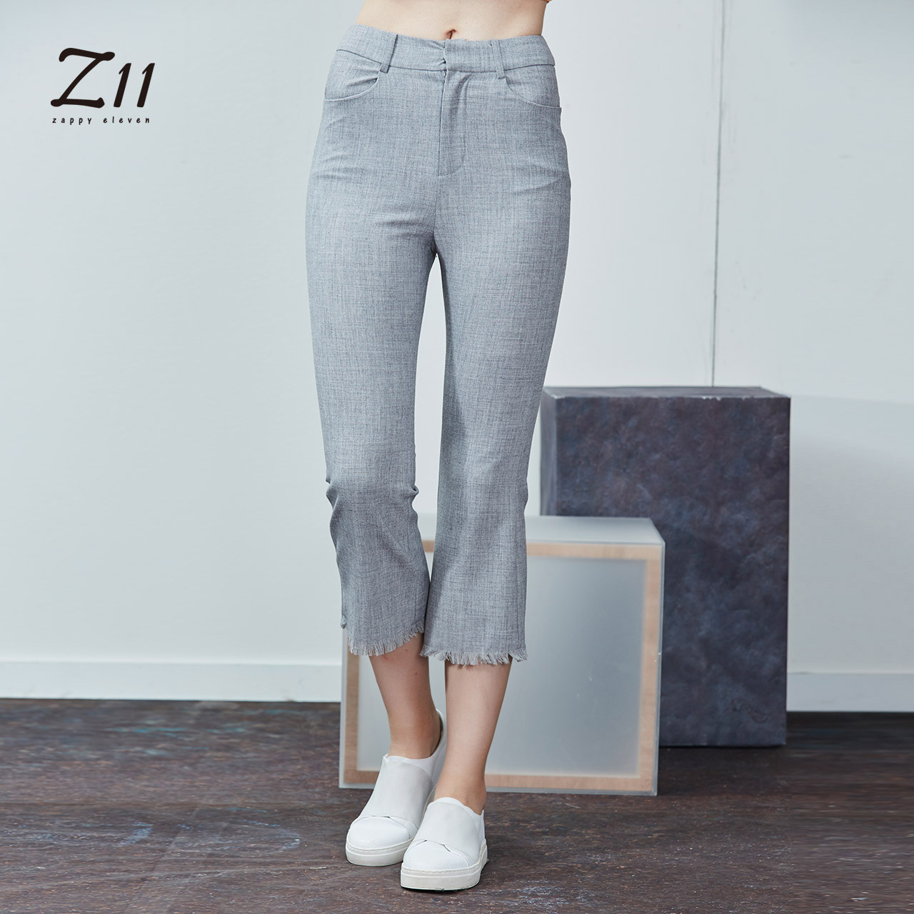 z11女裝春款休閑薄款格子毛邊微喇叭高腰九分褲Z17AN536