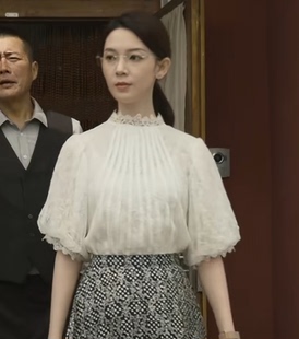 玫瑰的故事白晓荷陈瑶同款蕾丝边灯笼泡泡袖钩花网纱大码上衣女夏