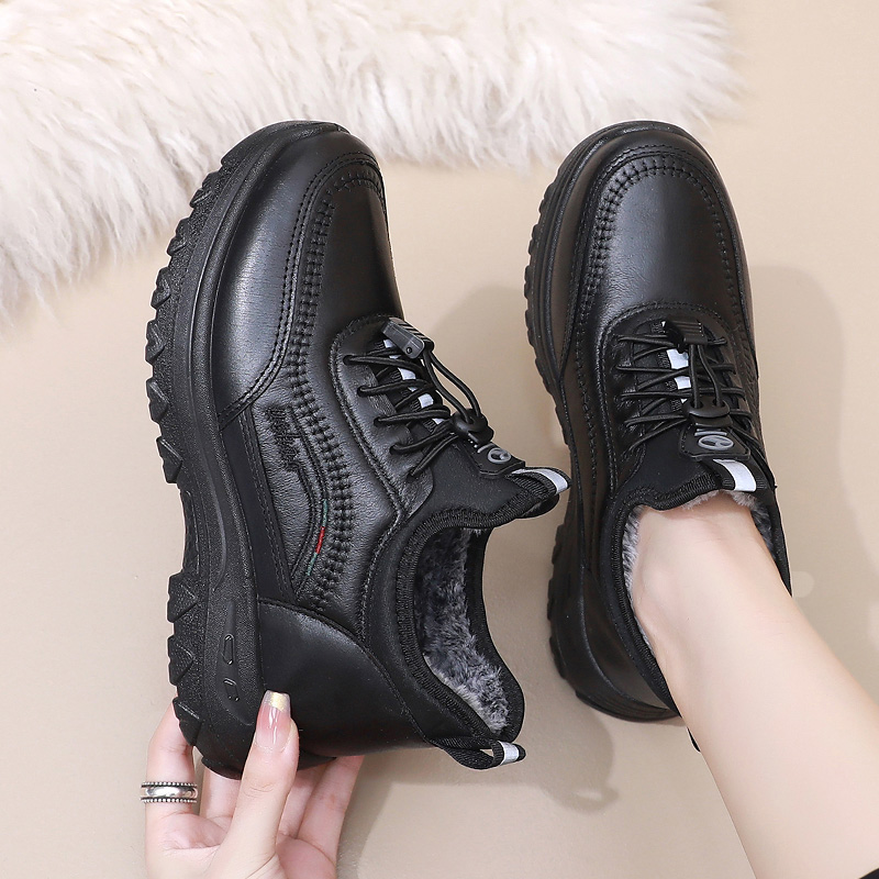 老北京棉鞋女加绒加厚妈妈棉鞋皮面防水女棉鞋软底防滑中老年棉鞋