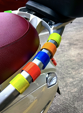 适用ns125la装饰圈姜戈维斯帕摩托踏板车夜间安全骑行反光啪啪圈