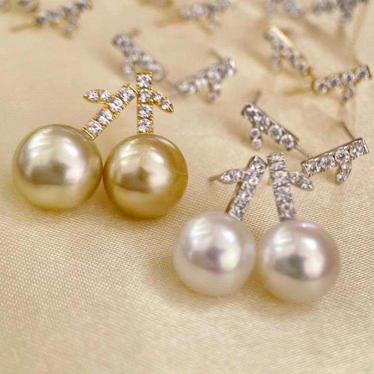 18k黄金色锆石8-10mm珍珠耳钉