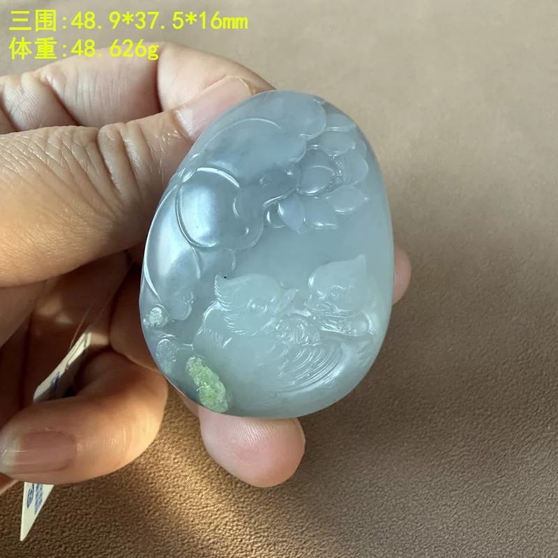 俏翠青花籽料和和美美鸳鸯挂件