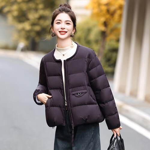 圆领宽髦松轻薄绒女冬新款小个子YF2677-1时羽保暖白鸭服绒外套