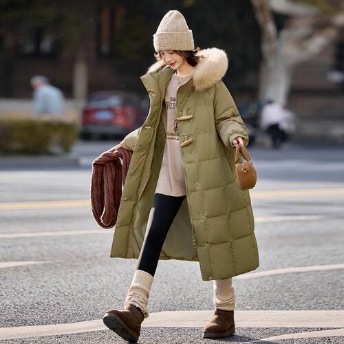 羽SY8822-1绒服季新款狸毛领长款加厚保连狐暖帽白鸭冬绒外套