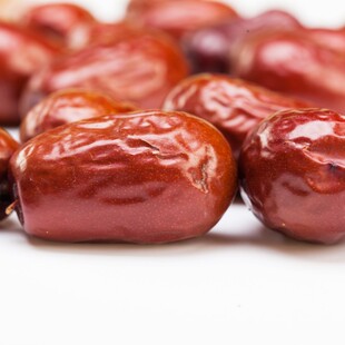 新疆大红枣500g皮薄肉厚籽小零食干果散装