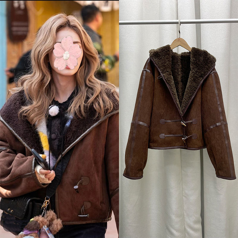 奔跑吧白鹿同款棕色美拉德法式短款连帽牛角扣外套复古加绒上衣女