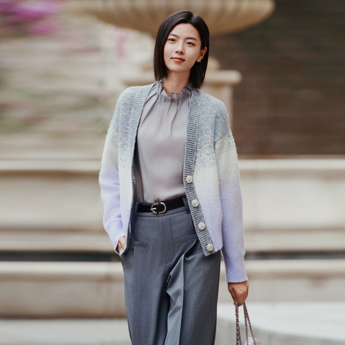 歌蒂诗春季专柜新款时尚个性气质渐变色毛衣外套女 8E33W2501
