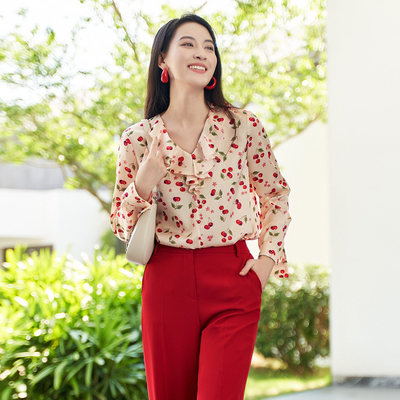 歌蒂诗春季专柜新款优雅气质时尚减龄荷叶v领小衬女1D11S1227