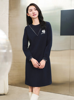 歌蒂诗冬季专柜新款休闲运动简约百搭假两件连衣裙 1D42L1217