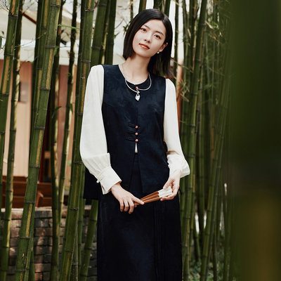 歌蒂诗春季专柜新款简约大气时尚新中式设计马甲女 8E31J2369