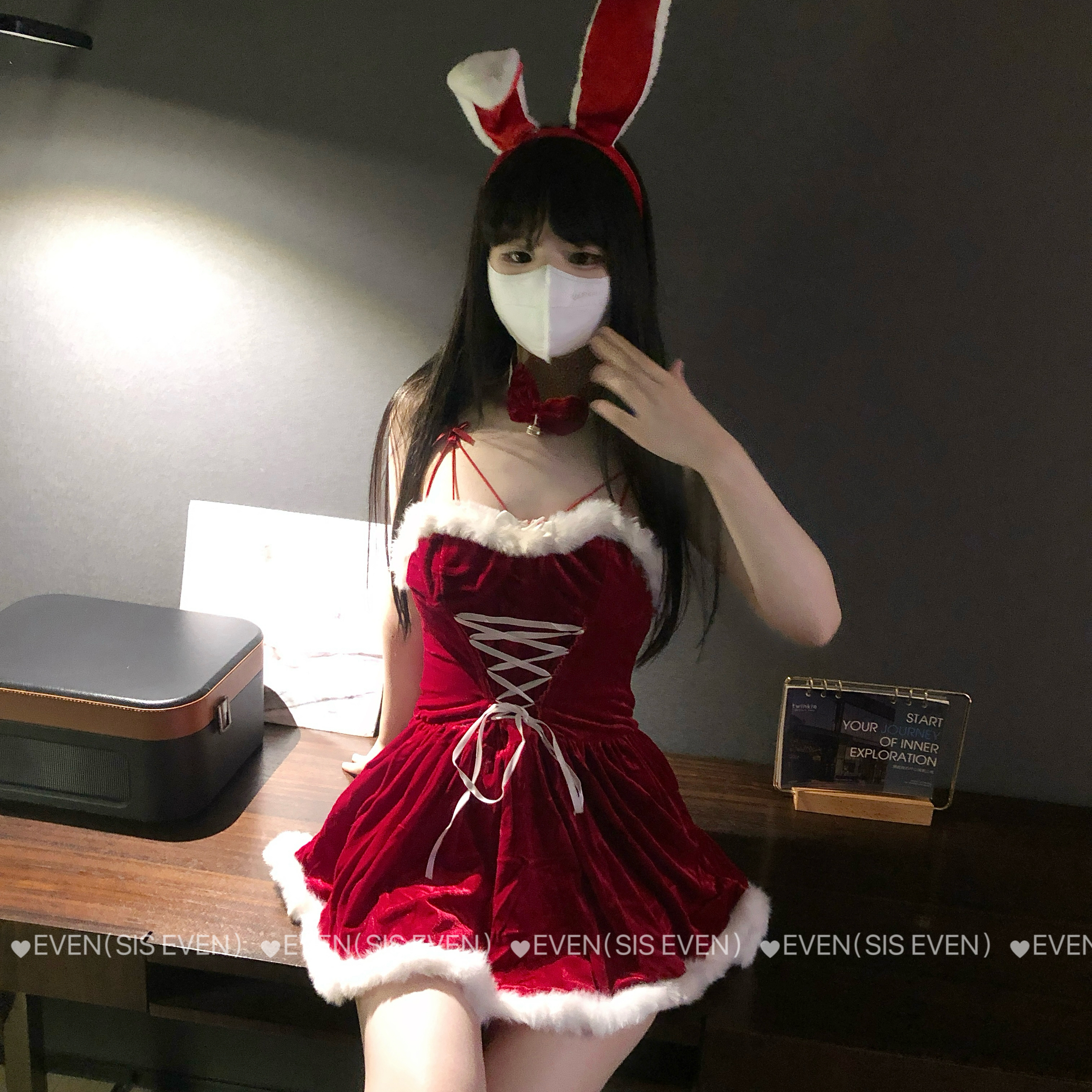 丝绒圣诞战袍甜美收腰连衣裙