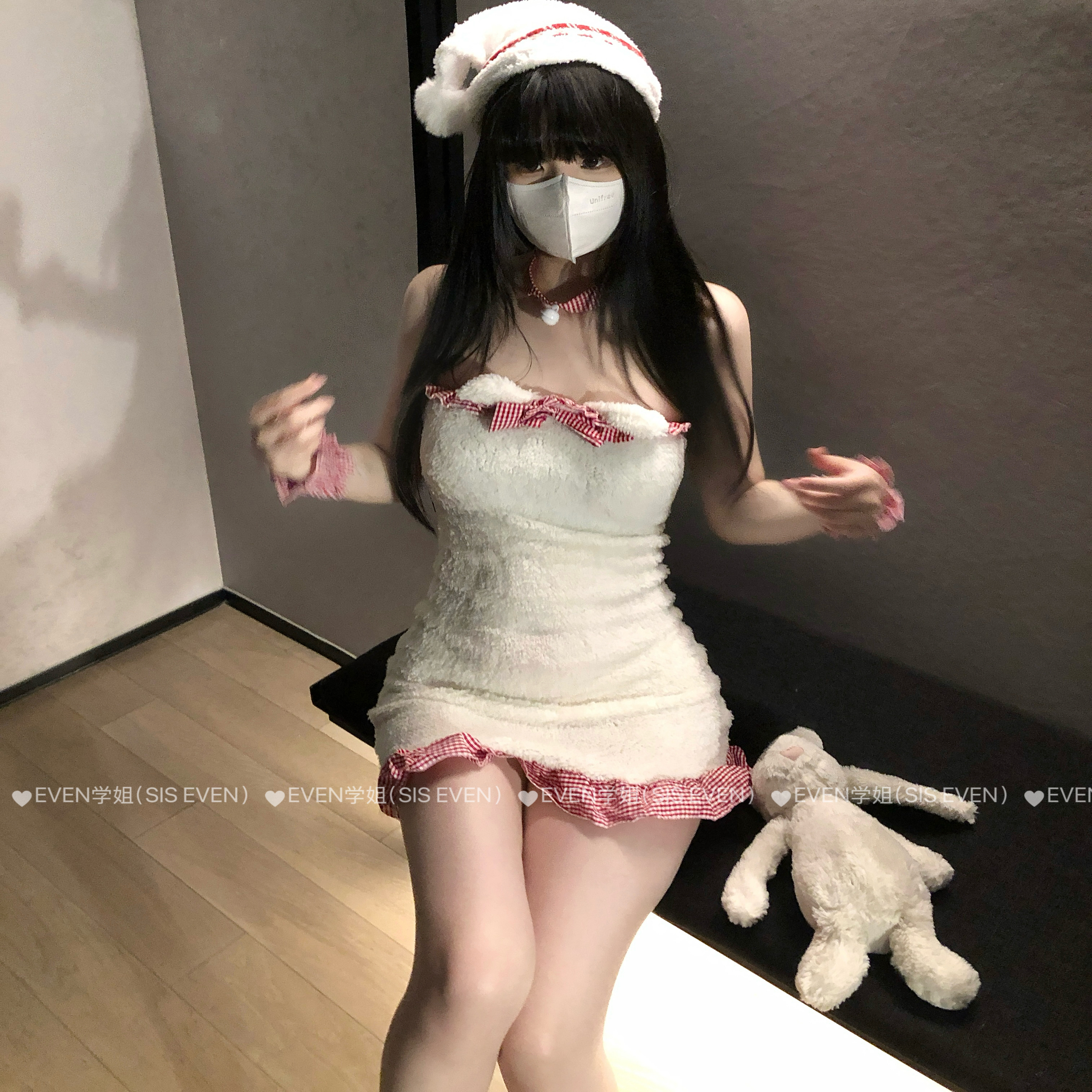 可爱毛绒圣诞抹胸收腰抹胸包臀裙