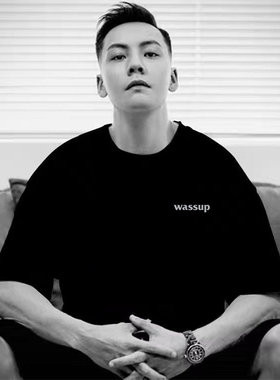 WASSUP潮牌短袖T恤男圆领夏季简约印花纯色纯棉宽松情侣字母上衣
