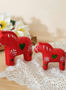 北欧原木彩绘红马瑞典达拉木马