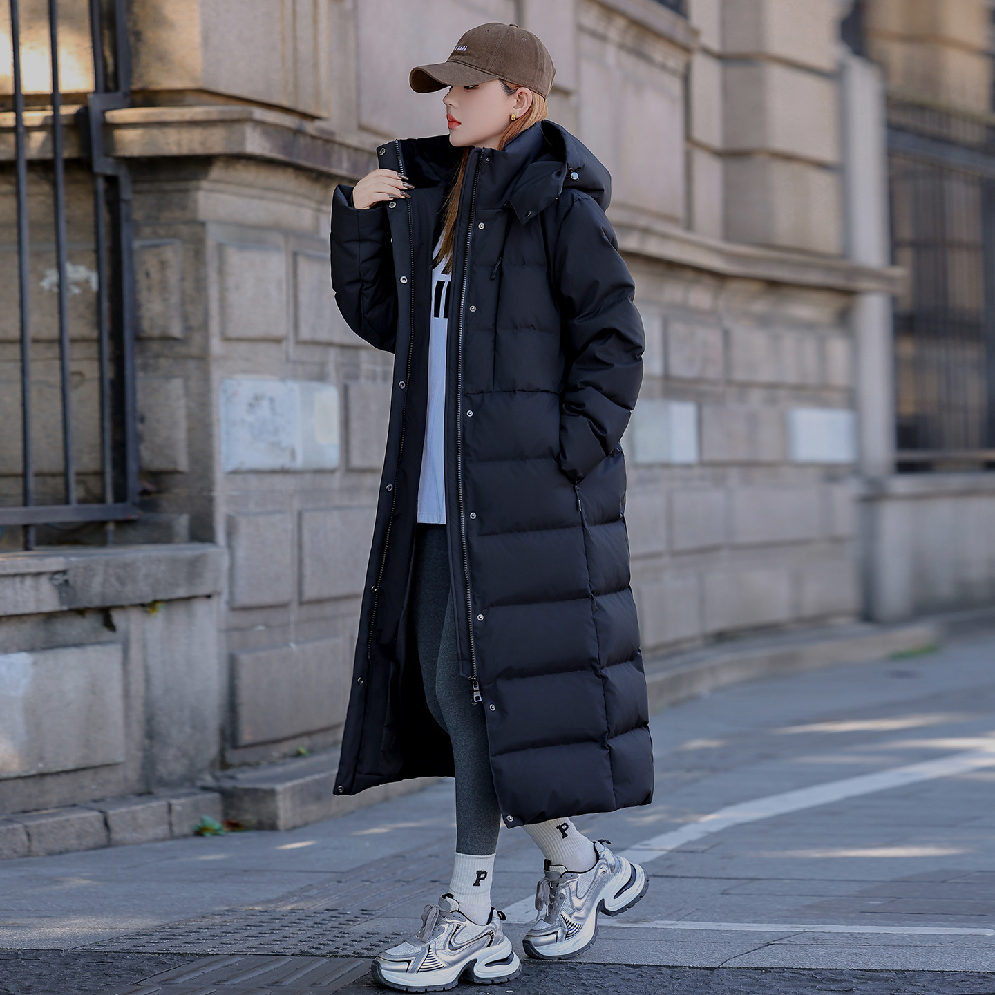 2025曲恩娜羽绒服女东北极寒加厚超长款哈尔滨下度冬季新款外套