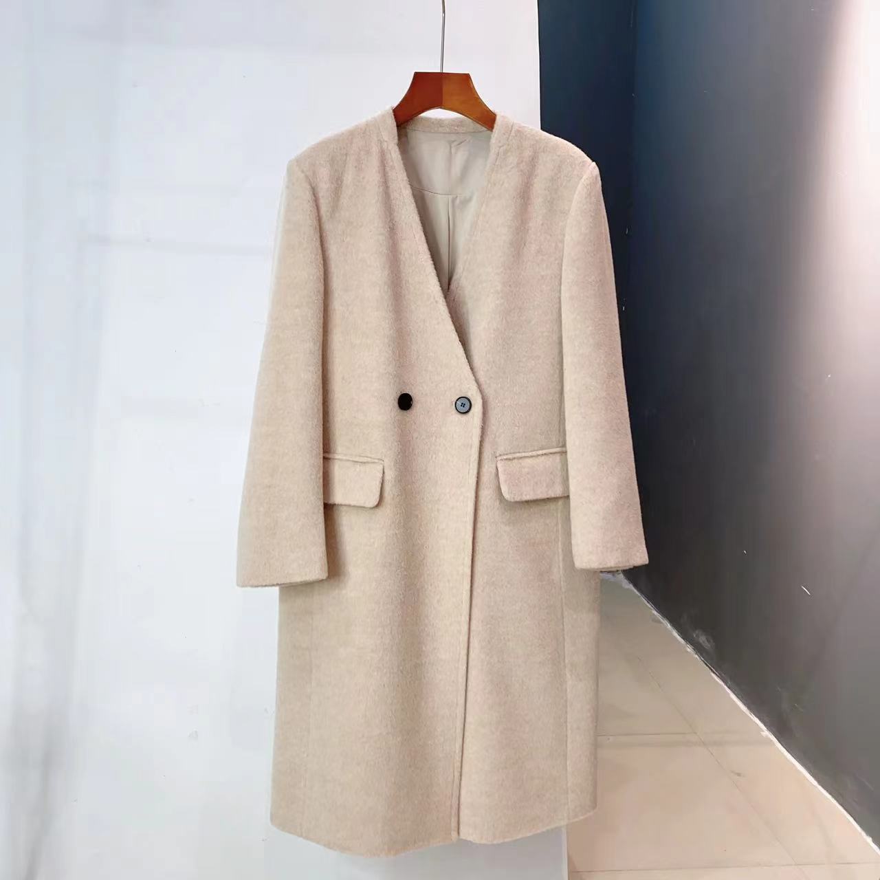 澳洲羊毛苏力大衣V领中长款