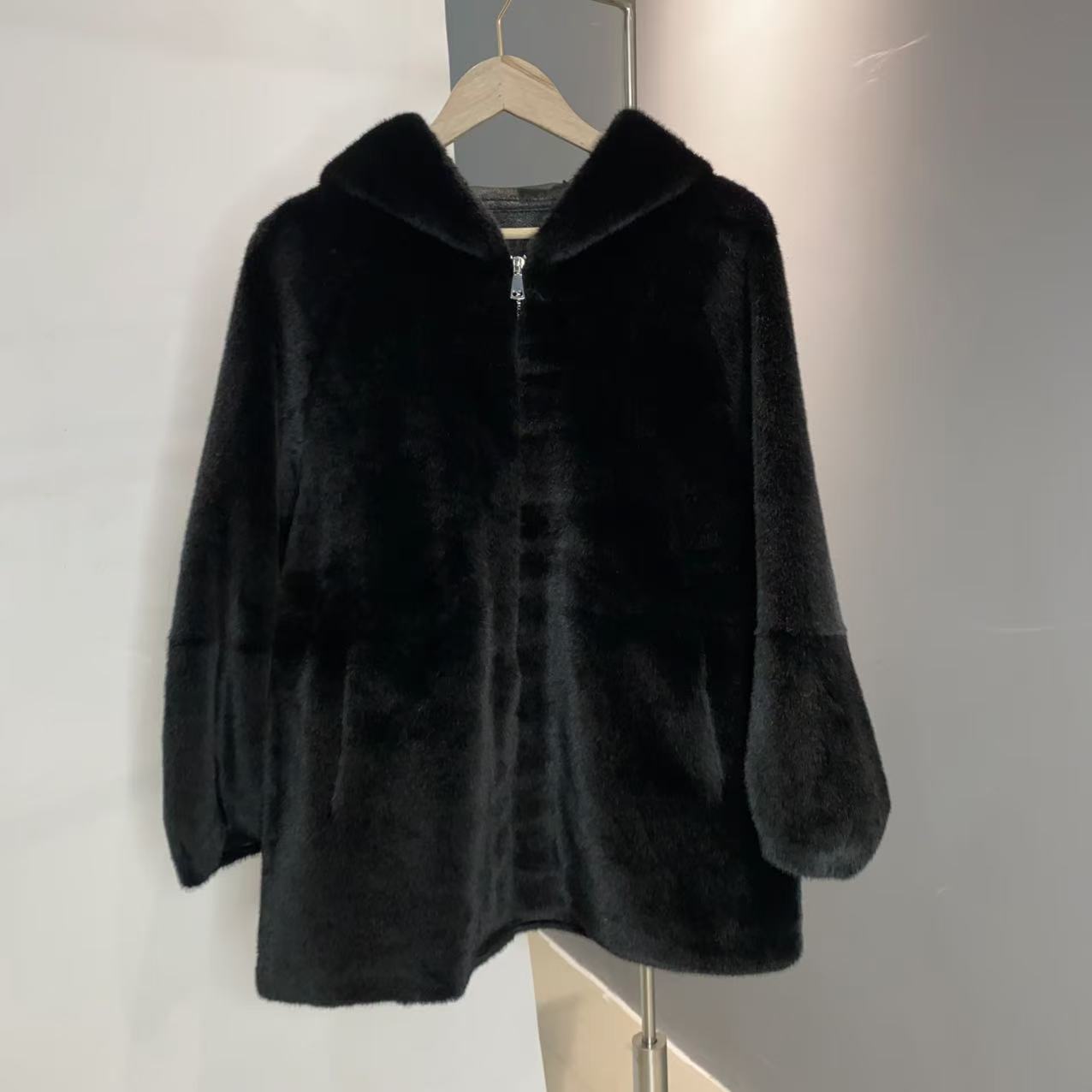 &不退换连帽中长款环保毛雪兰貂绒拉链抽绳外套时髦毛毛外套长74