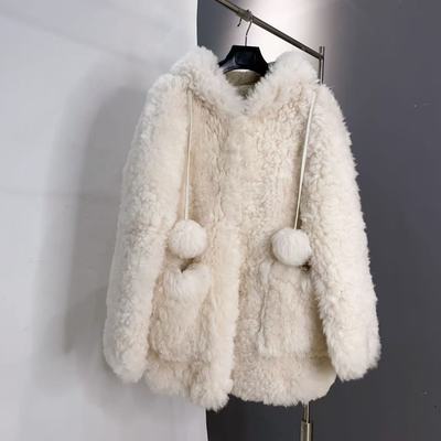 保命雪球 进口莫斯娜托卡羊皮毛一体外套中长连帽年轻皮草白长76