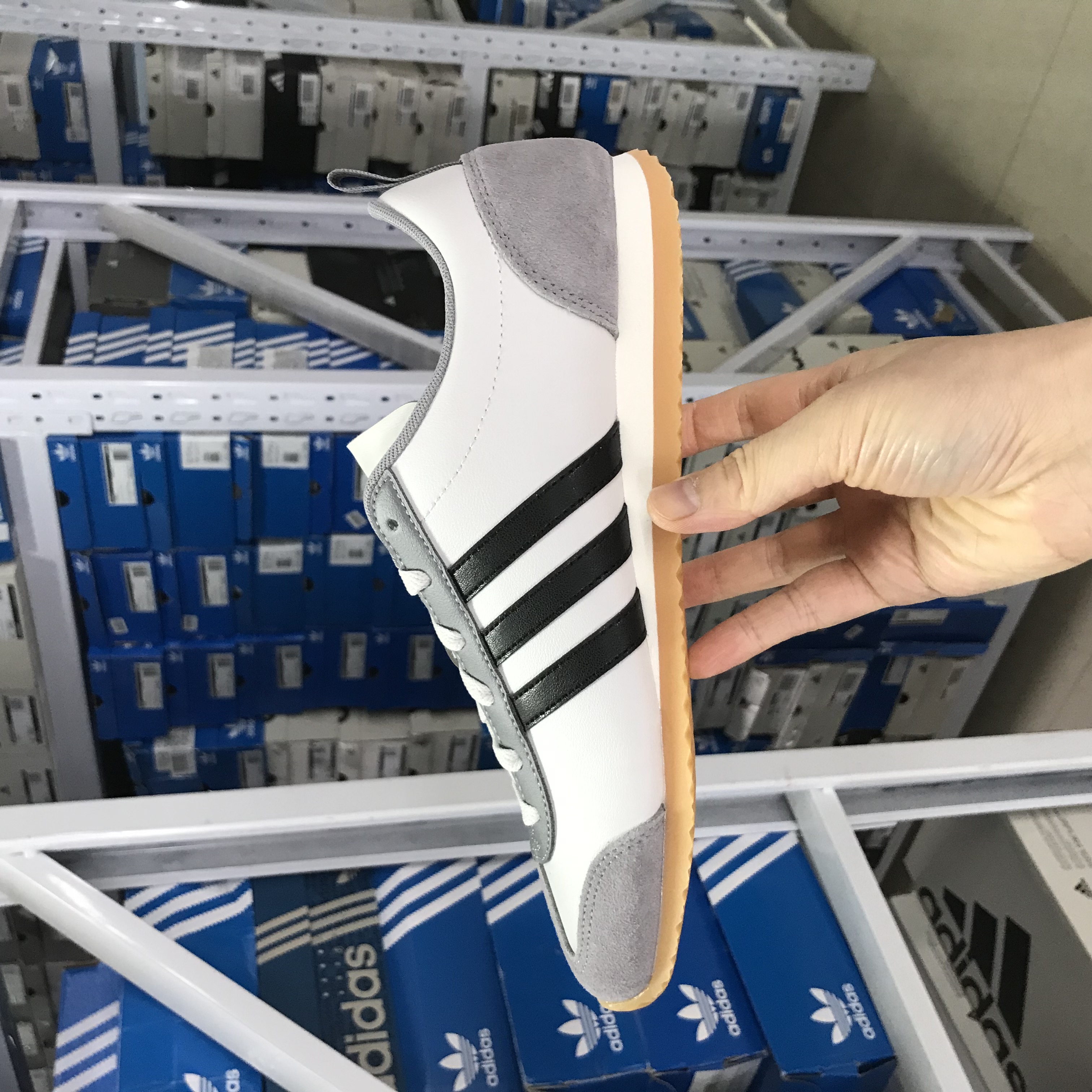 小七Adidas VS JOG 男女复古轻便透气运动休闲鞋 JR4651 JS1033