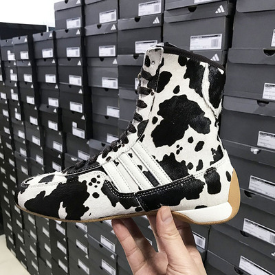 Adidas三叶草 RASANT 女子赛车文化复古中高帮薄底运动鞋 JH6665