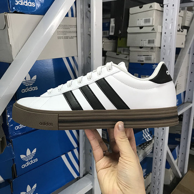 Adidas男女运动休闲鞋板鞋