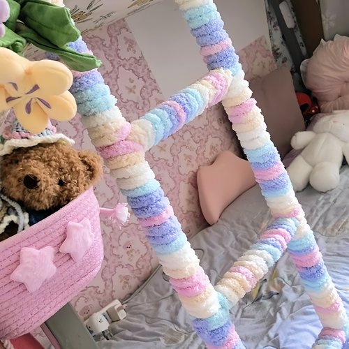 楼梯防滑条上铺脚踏垫学生