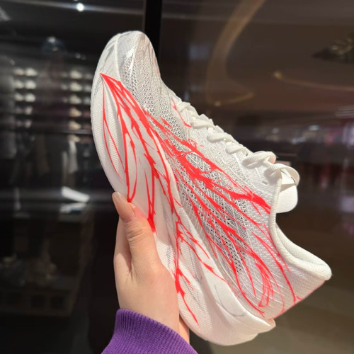 安踏C202 6氮科技竞训竞速防滑耐磨减震碳板跑步鞋男款112445570