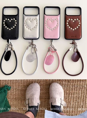 ins韩国高级皮质爱心铆钉挂绳防摔适用于苹果17promax15/16手机壳