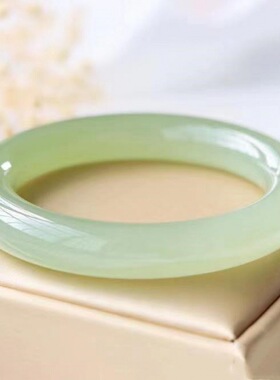 和田玉湖水绿色古青料阿富汗玉石手镯自然晴水料复古圆条玉石镯