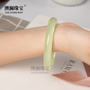 青白玉阿富汗玉手镯女浅绿色圆条正镯美人玉镯