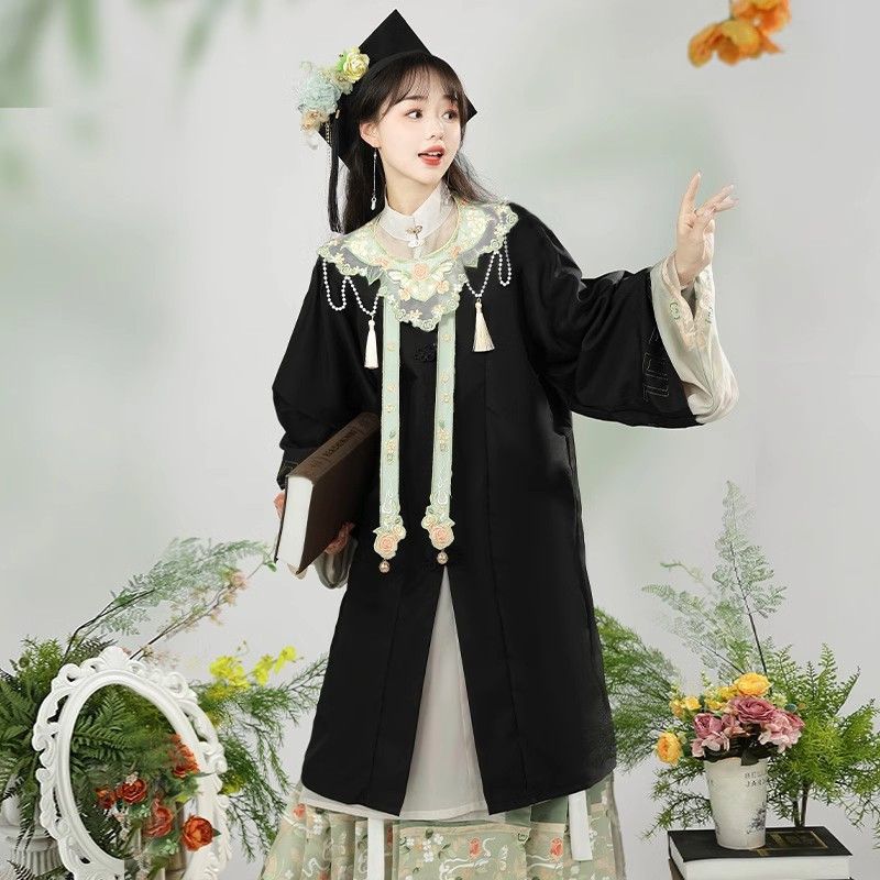 原创汉服女2025新款学士服中国风毕业服重工绣花云肩配饰马面