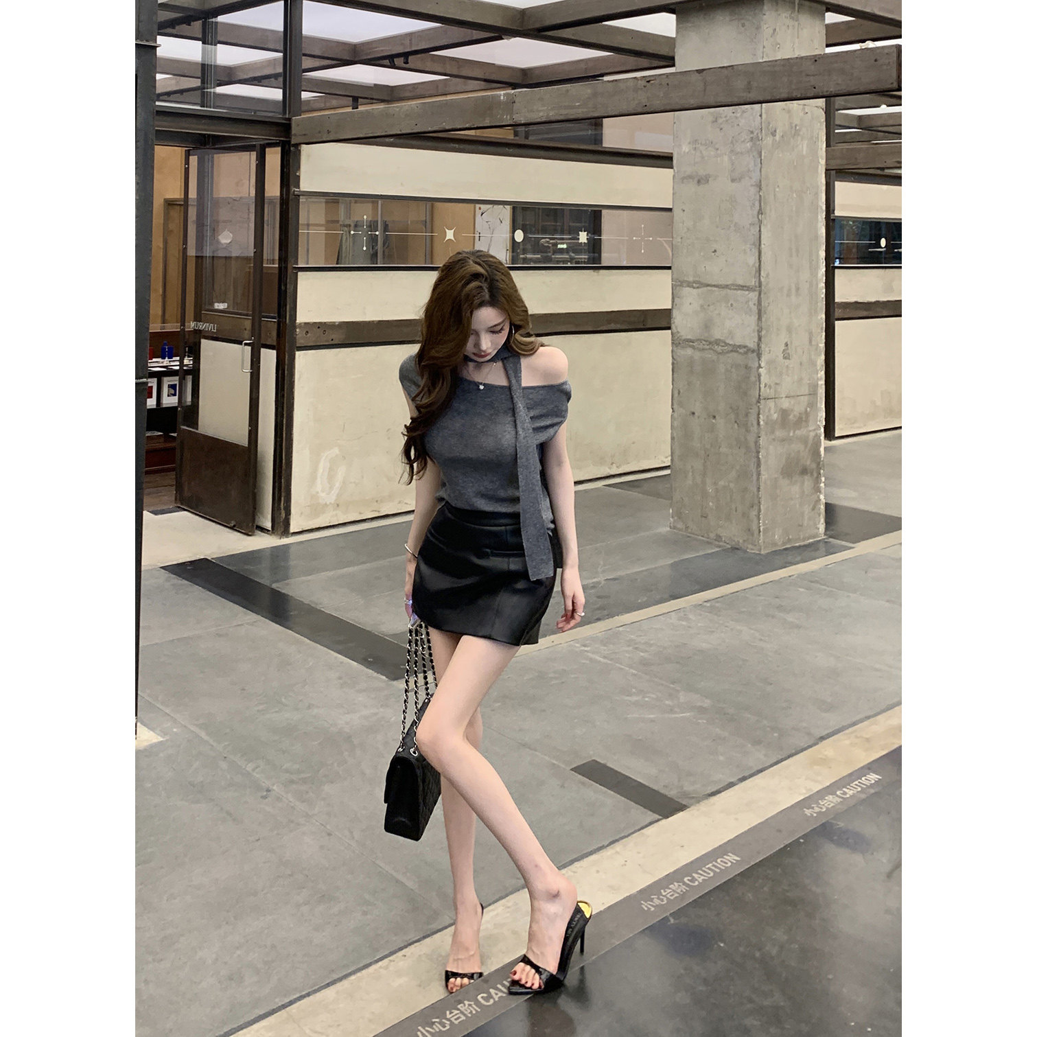 现货【上东区女主】品位同频——通勤线pu版半裙/系带羊毛一字肩,女装/女士精品,时尚套装,淘宝优惠券,粉丝福利购,淘宝优惠卷