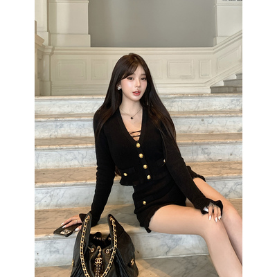 现货【be recious黑金女主】——顶美的“小巴”深v上衣/短裤套组