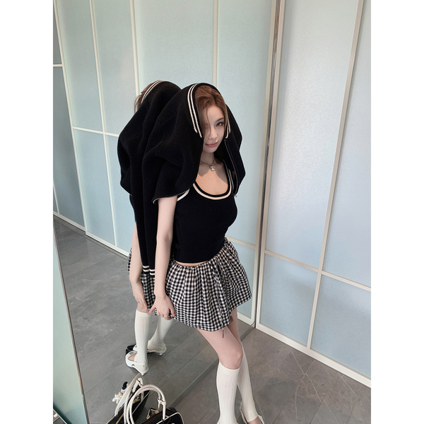 新季 a1o ——U领背心&毛织外套 比弗利漫游记 miu短裙