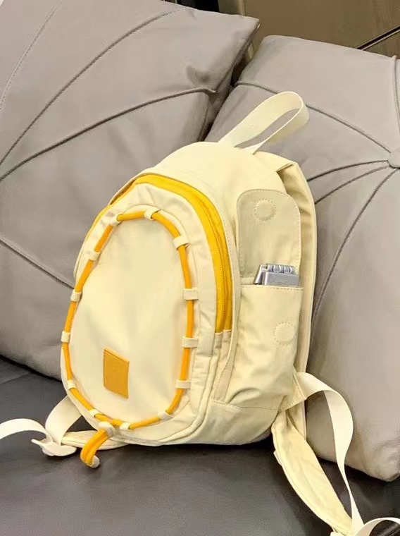 轻便防泼水背包耐用耐脏