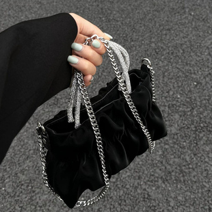 2025新款小众设计水钻手提单肩包包女云朵褶皱高级质感链条斜挎包