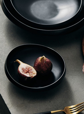 玩物志原创日式餐盘黑色味碟子陶瓷家用菜盘不规则简约风格碗盘子
