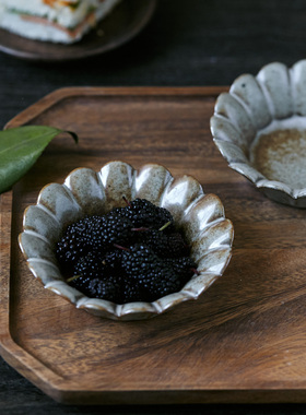 玩物志粗陶花瓣味碟日式复古4寸蛋糕小碟子蘸料蘸酱美食拍摄道具