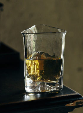 玩物志日本作家同款 三棱形 手打锤纹 青梅酒分享杯 公道杯分茶器