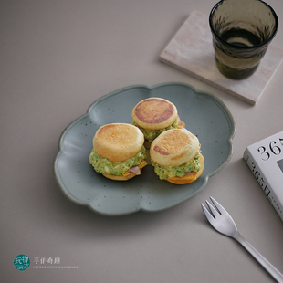 玩物志 纯色沙拉盘 ins脏绿色粗陶云朵盘吐司盘早餐点心甜品碟日式